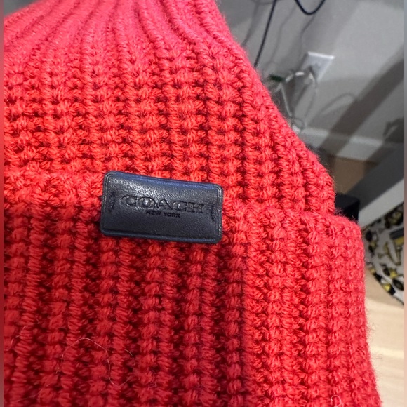 Coach Beanie - Picture 1 of 3